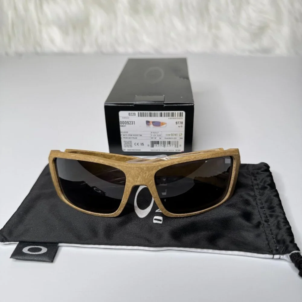 Oakley Men’s OO9231-1761 Heliostat Introspect Sunglasses